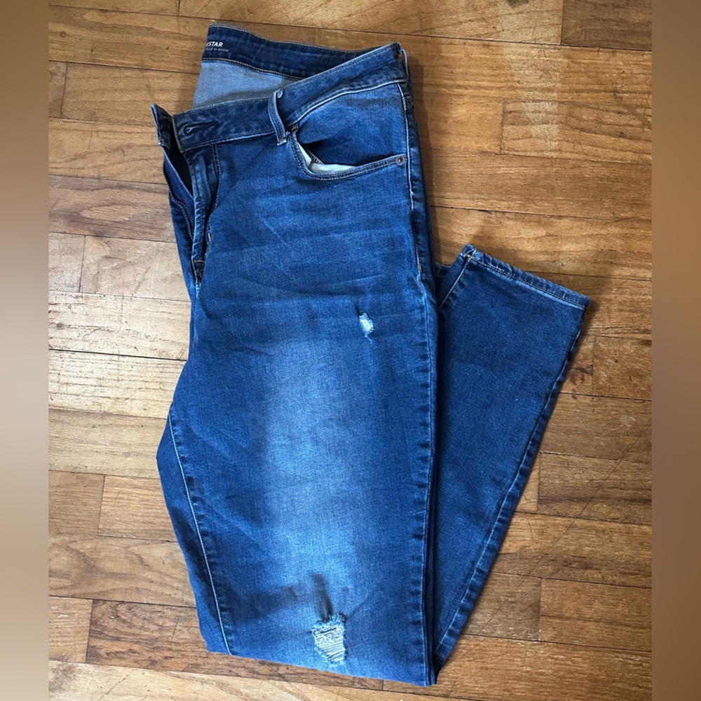 Old Navy Rockstar Size 16 Jeans